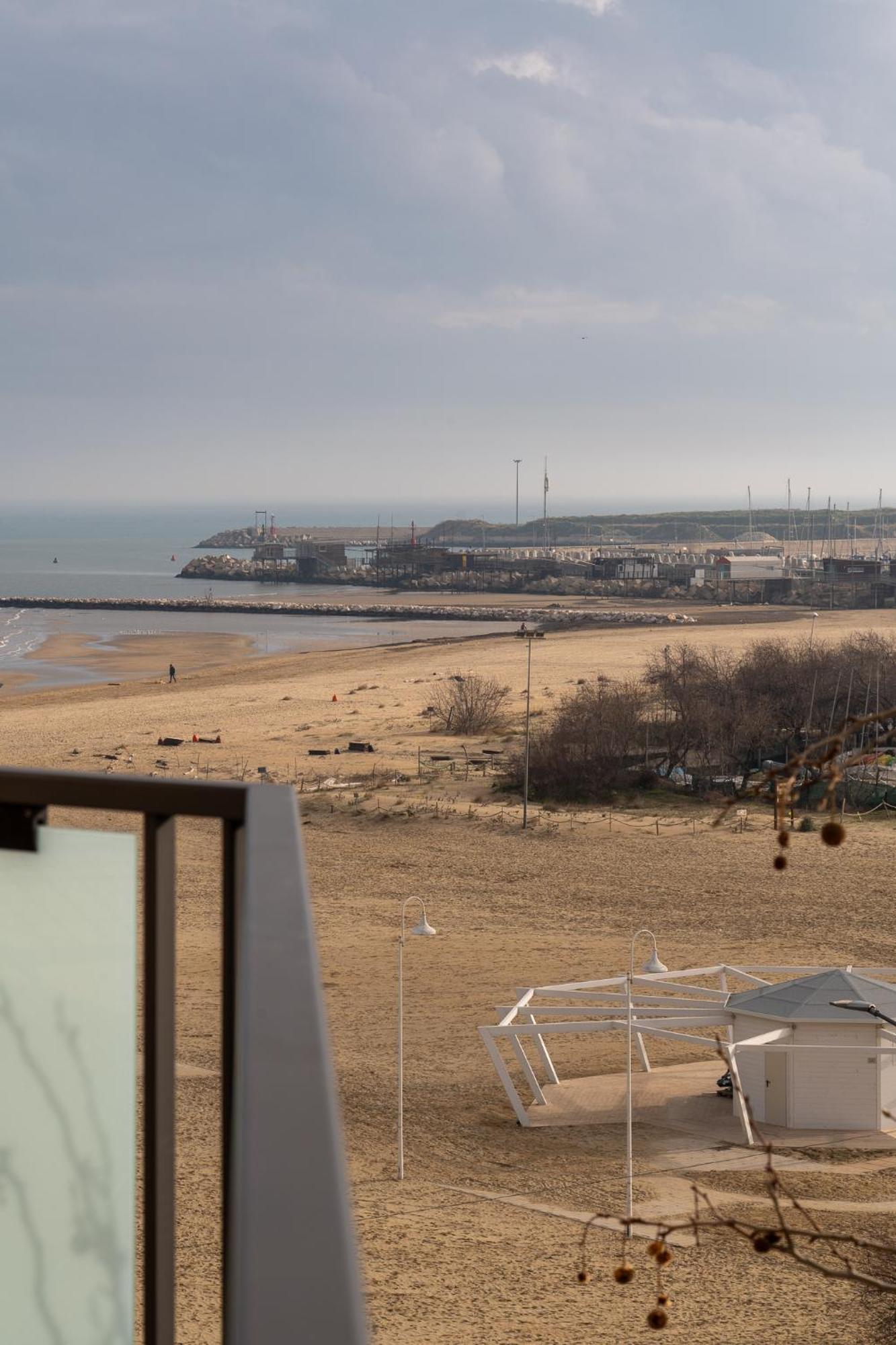 "Casa Incantevole" Fronte Mare Pescara - Appartamento Via Buozzi Exteriör bild
